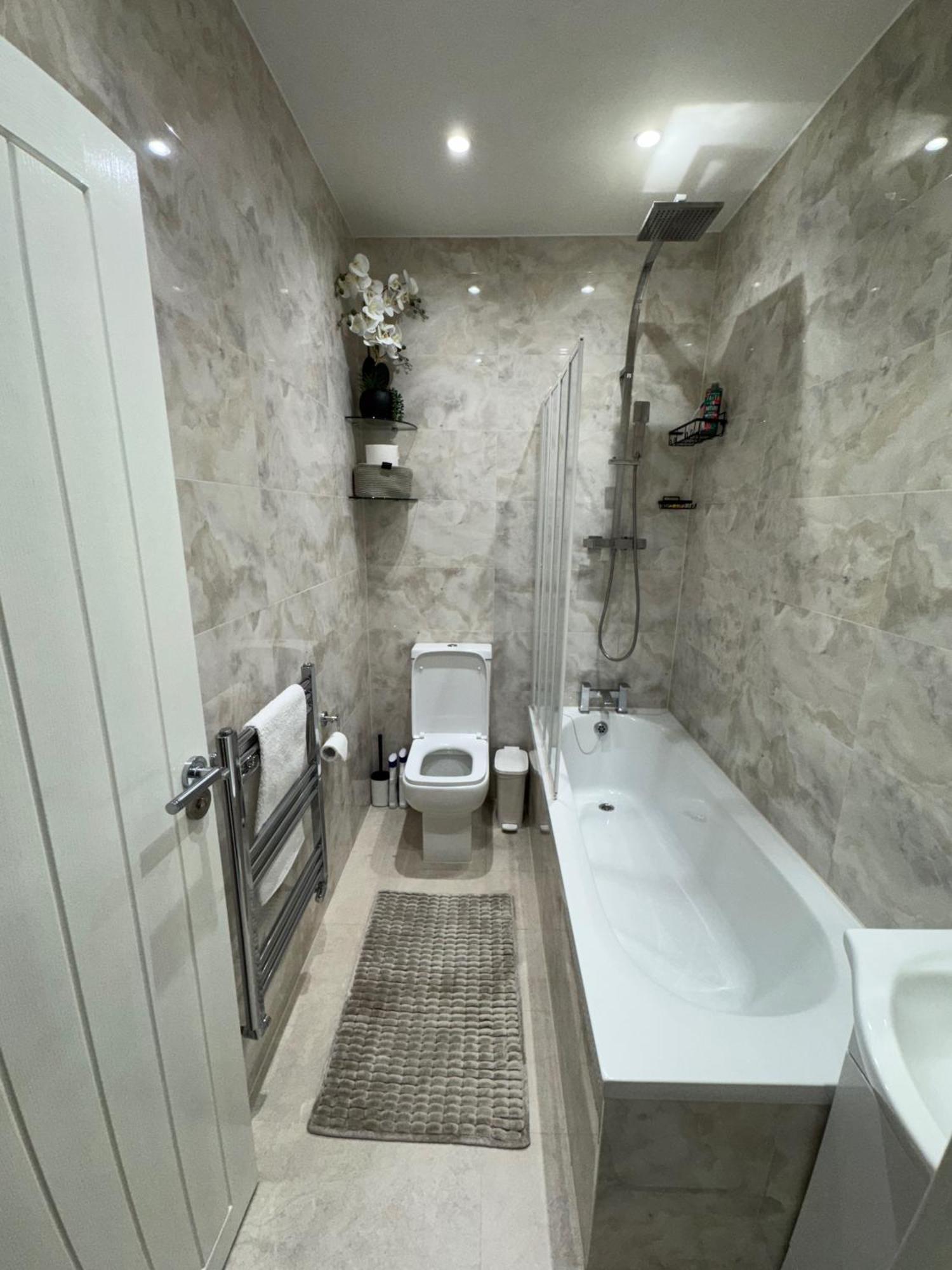 Cozy 2br-5guests-near Attractions-garden * Londra