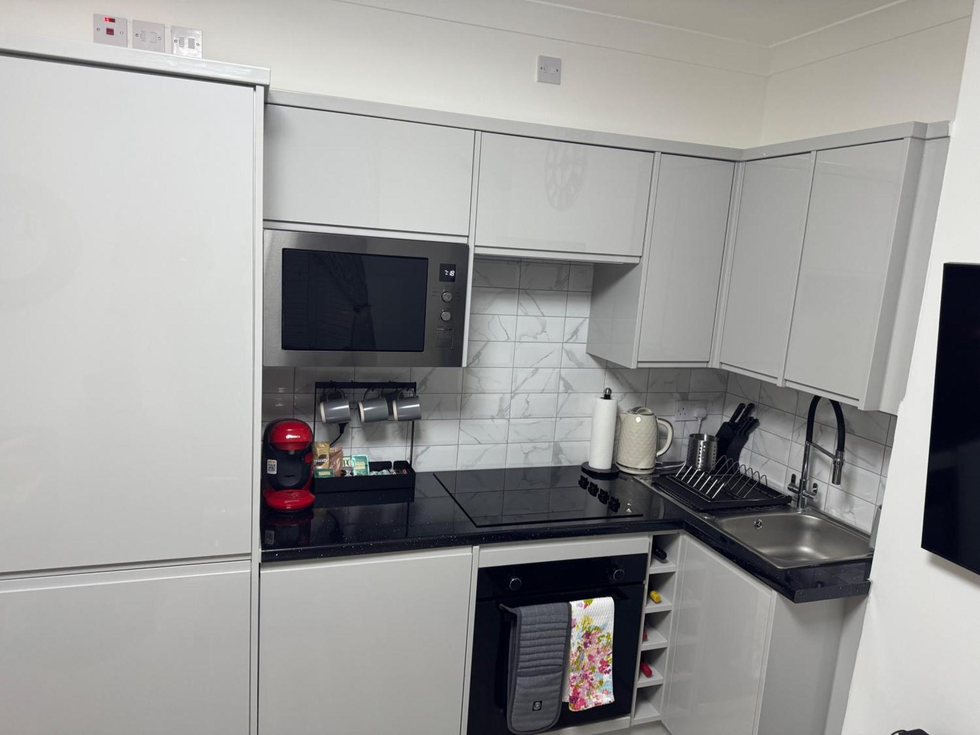 Cozy 2br-5guests-near Attractions-garden Londra