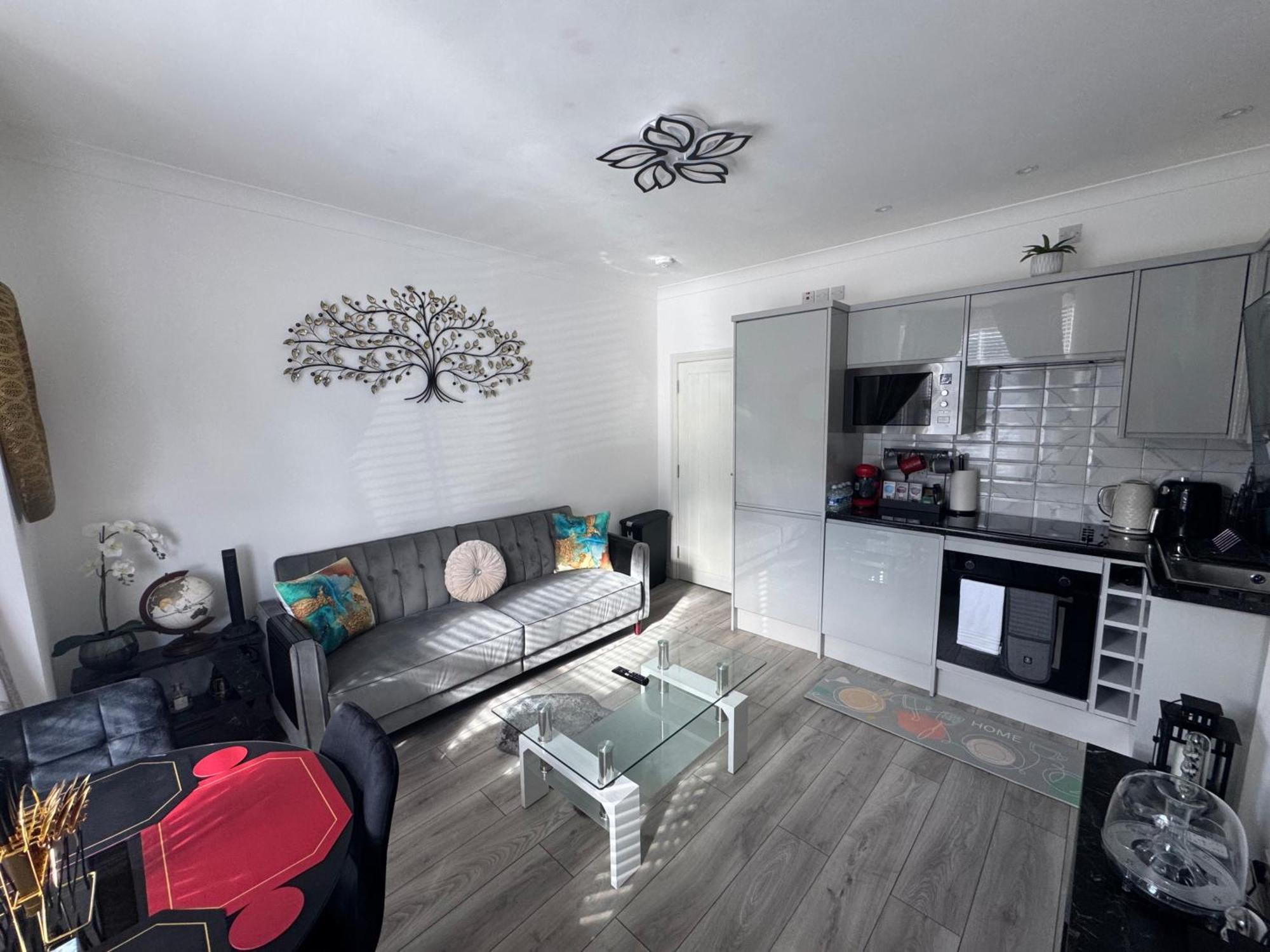 Cozy 2br-5guests-near Attractions-garden Appartamento Londra