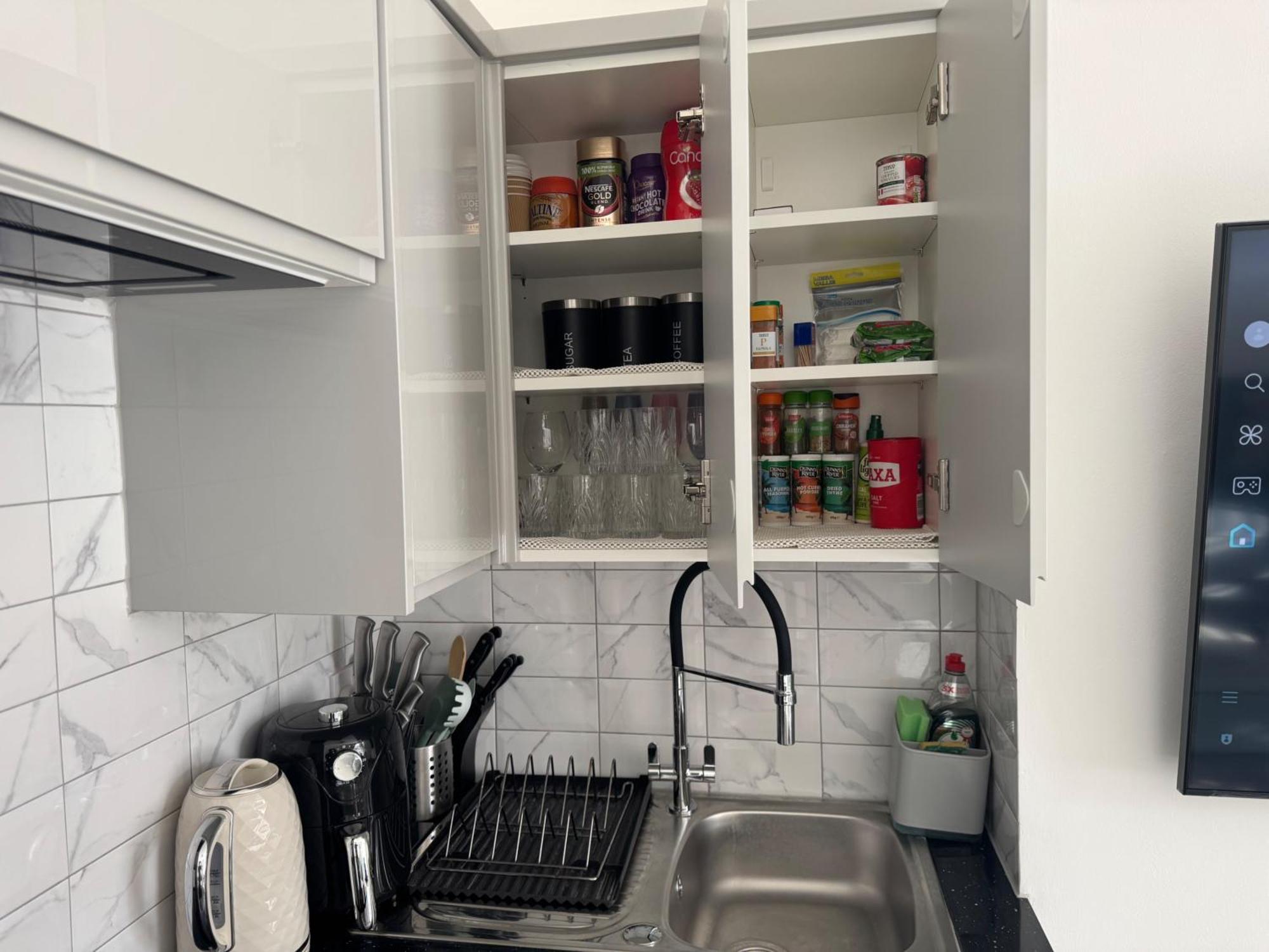Cozy 2br-5guests-near Attractions-garden Londra