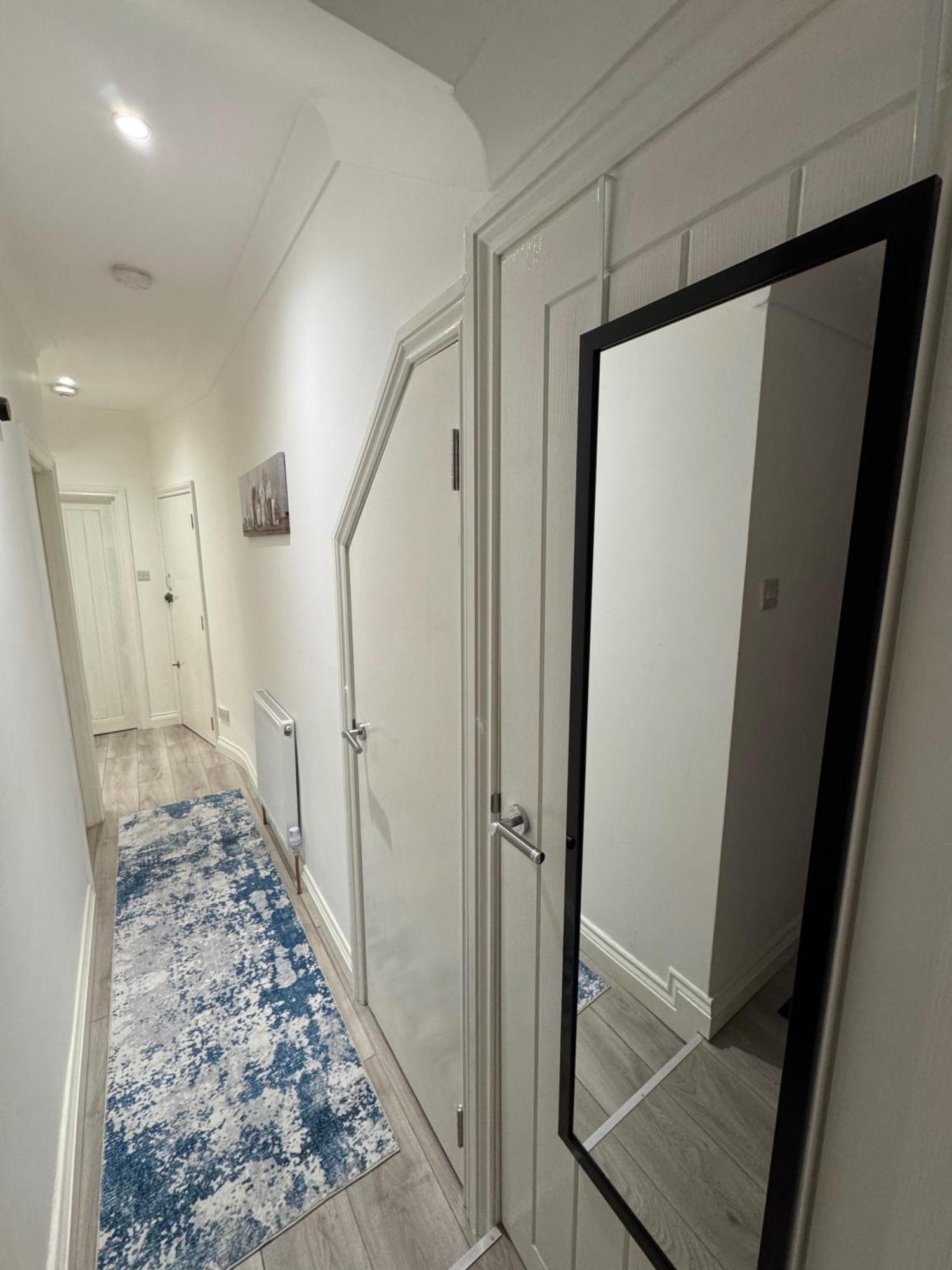 Cozy 2br-5guests-near Attractions-garden Londra